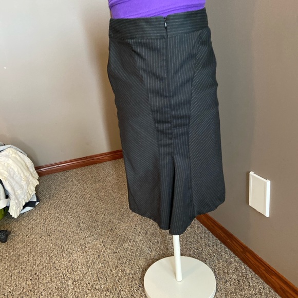 Pin striped pencil skirt with back flair - Picture 2 of 5